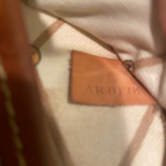 Louis Vuitton Rare Summer Trunk Bag - Picture 13 of 13